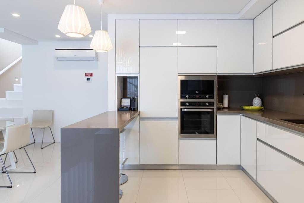 Mifi Beach Luxury Duplex By Mp فيلا نوفا دي غايا المظهر الخارجي الصورة